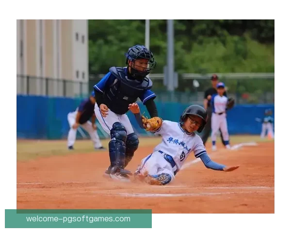 棒球杯赛：激烈角逐，风云再起