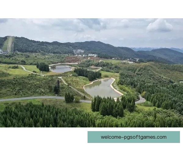 穿越湖泊山林，探寻冒险之旅